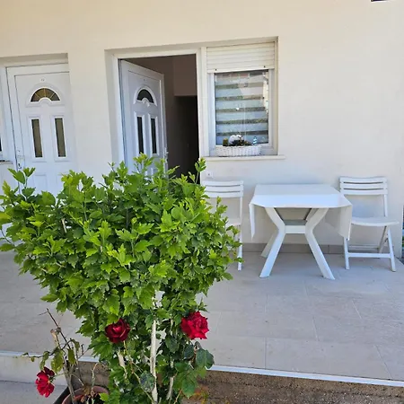 Apartment Butigan-tiha Luka