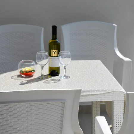 Butigan-tiha Luka Apartament *