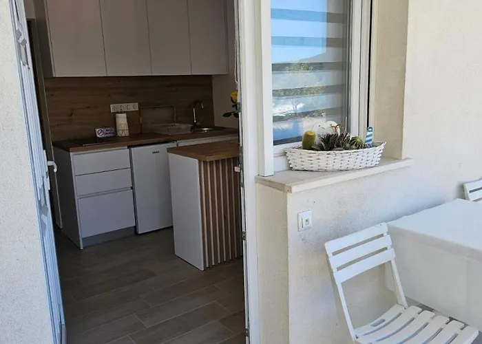 Butigan-tiha Luka Neum