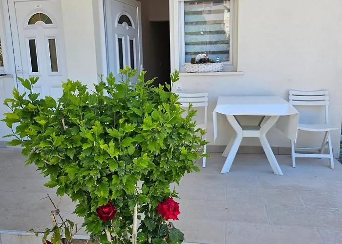 Butigan-tiha Luka Neum